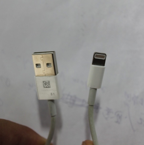 new_iphone_dock.jpeg