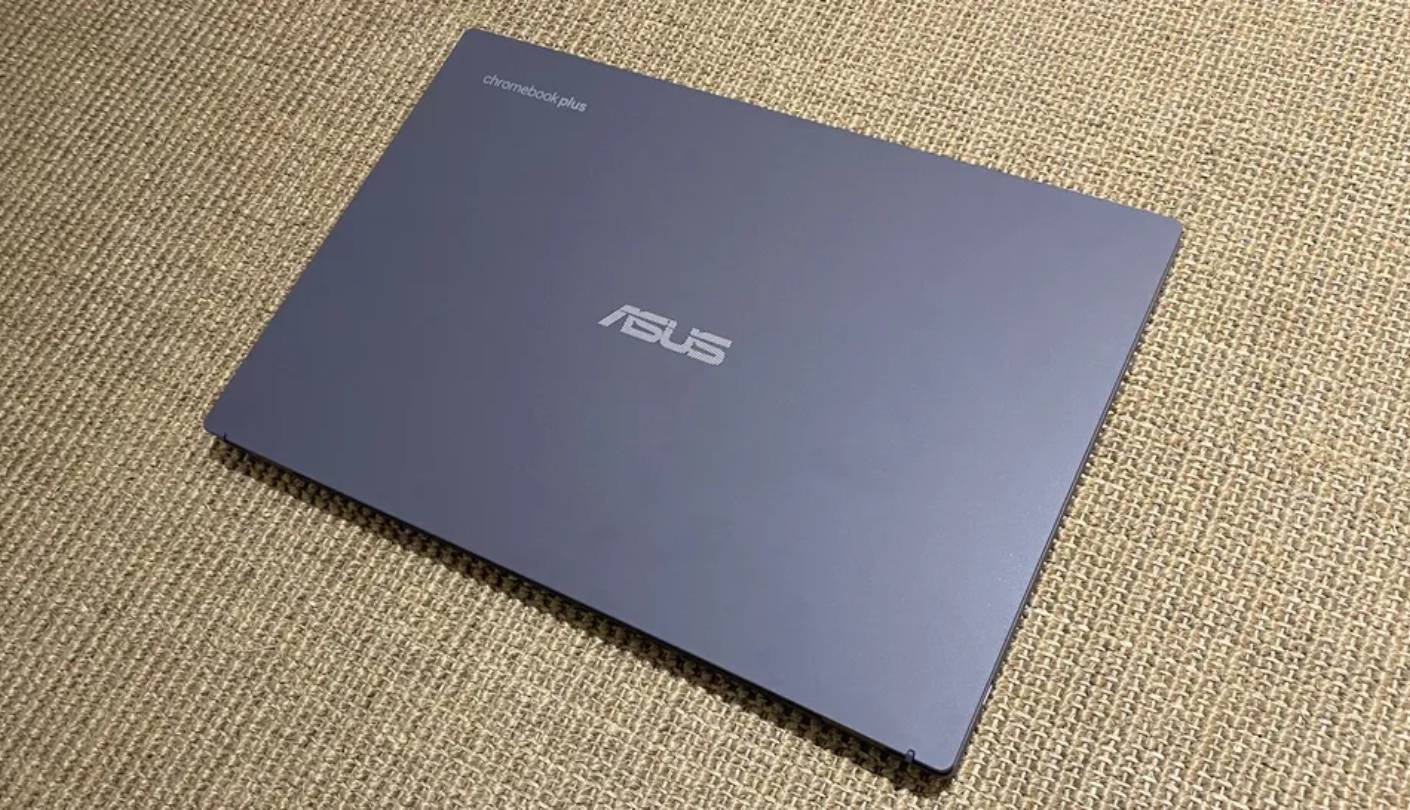 ASUS Chromebook Plus CX34 Chromebook for home and school