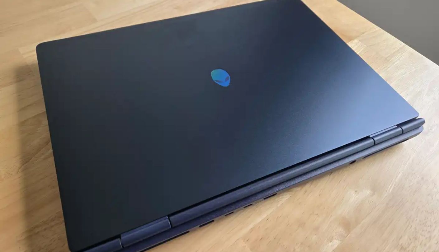 Alienware 16 Aurora mid-range gaming laptop