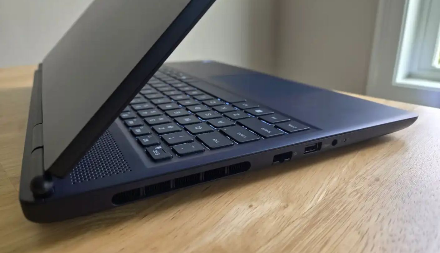 Alienware 16 Aurora gaming laptop 1500 dollar budget