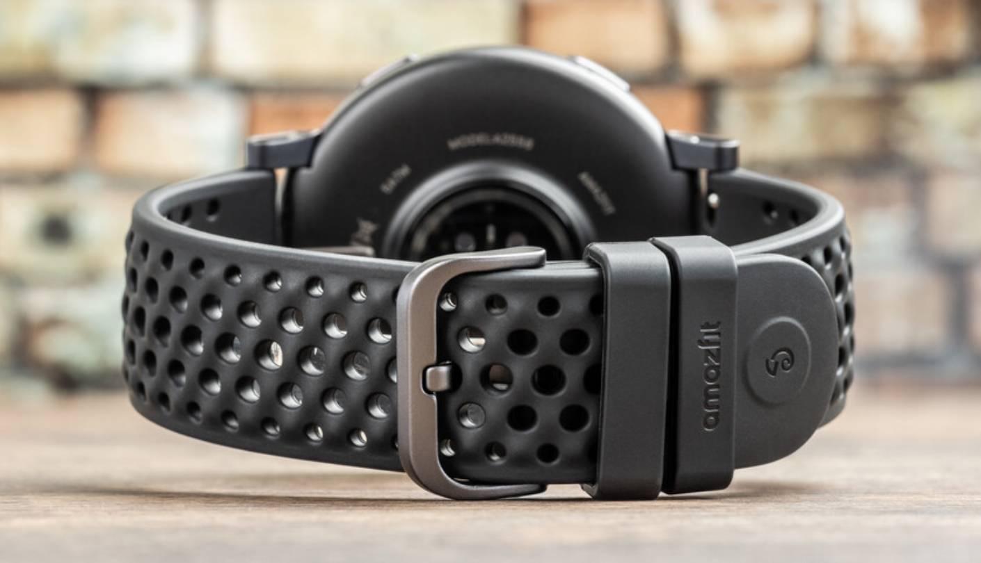 Amazfit Active Max Apple Watch alternative