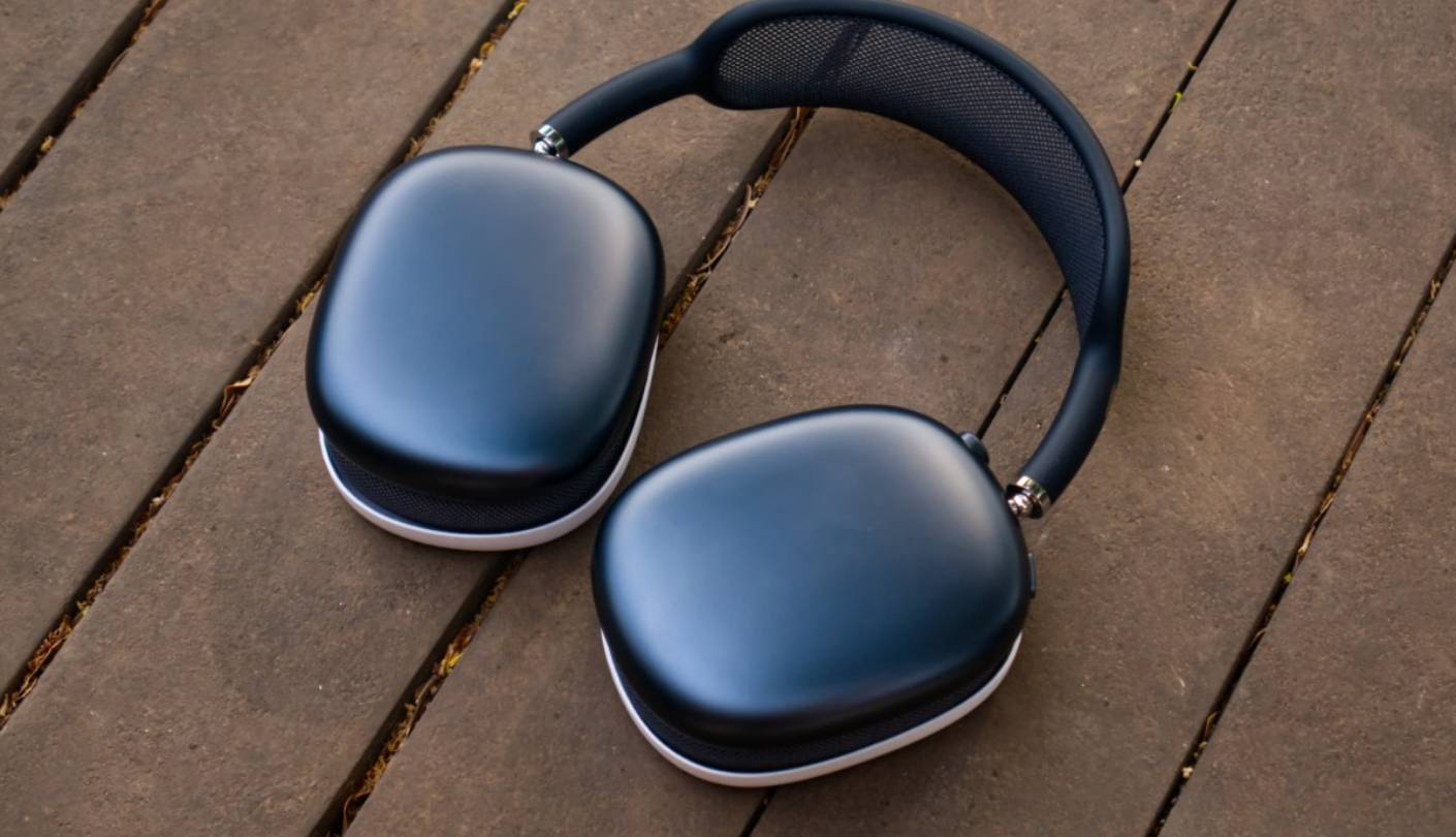 Apple AirPods Max 2 headphones for music lovers