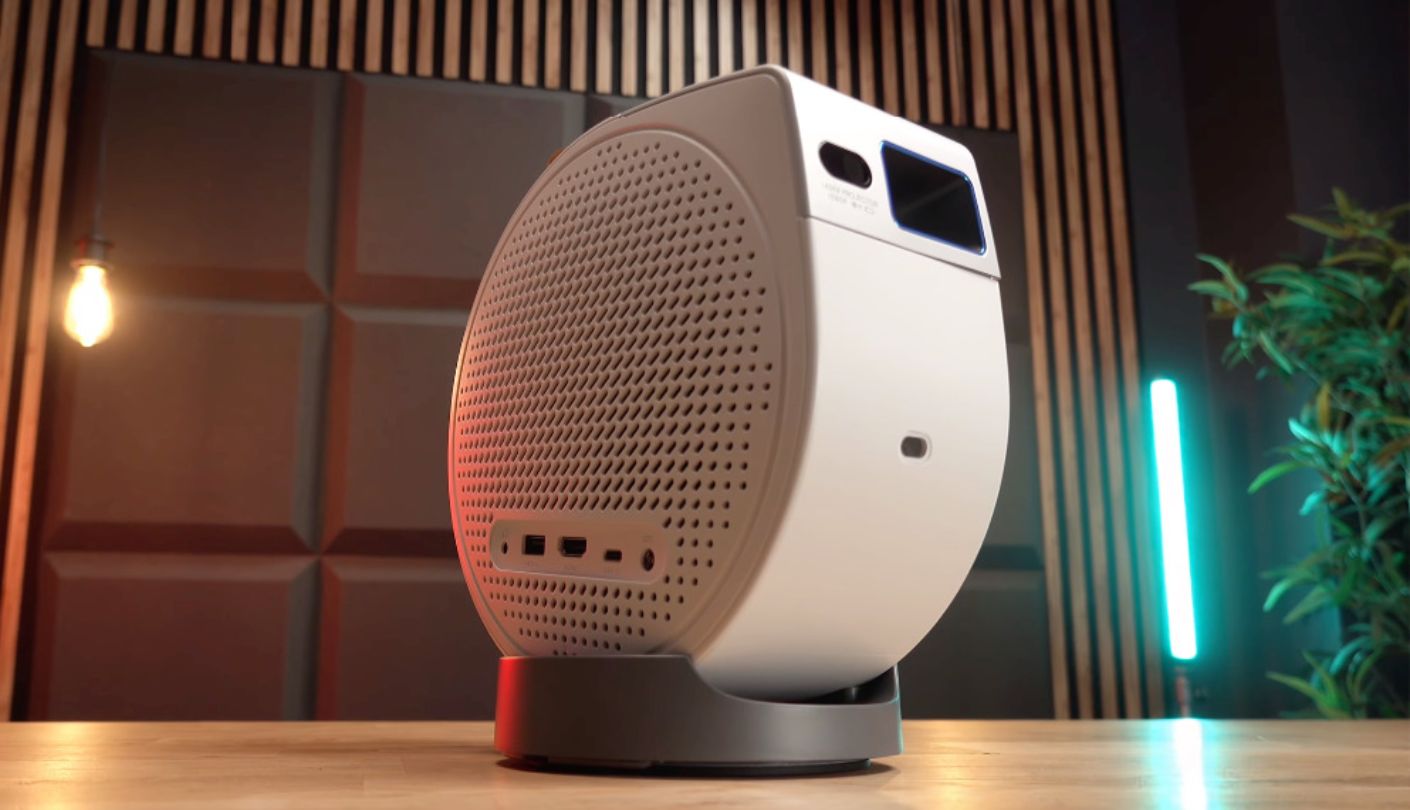 BenQ GV50 compact projector for small room