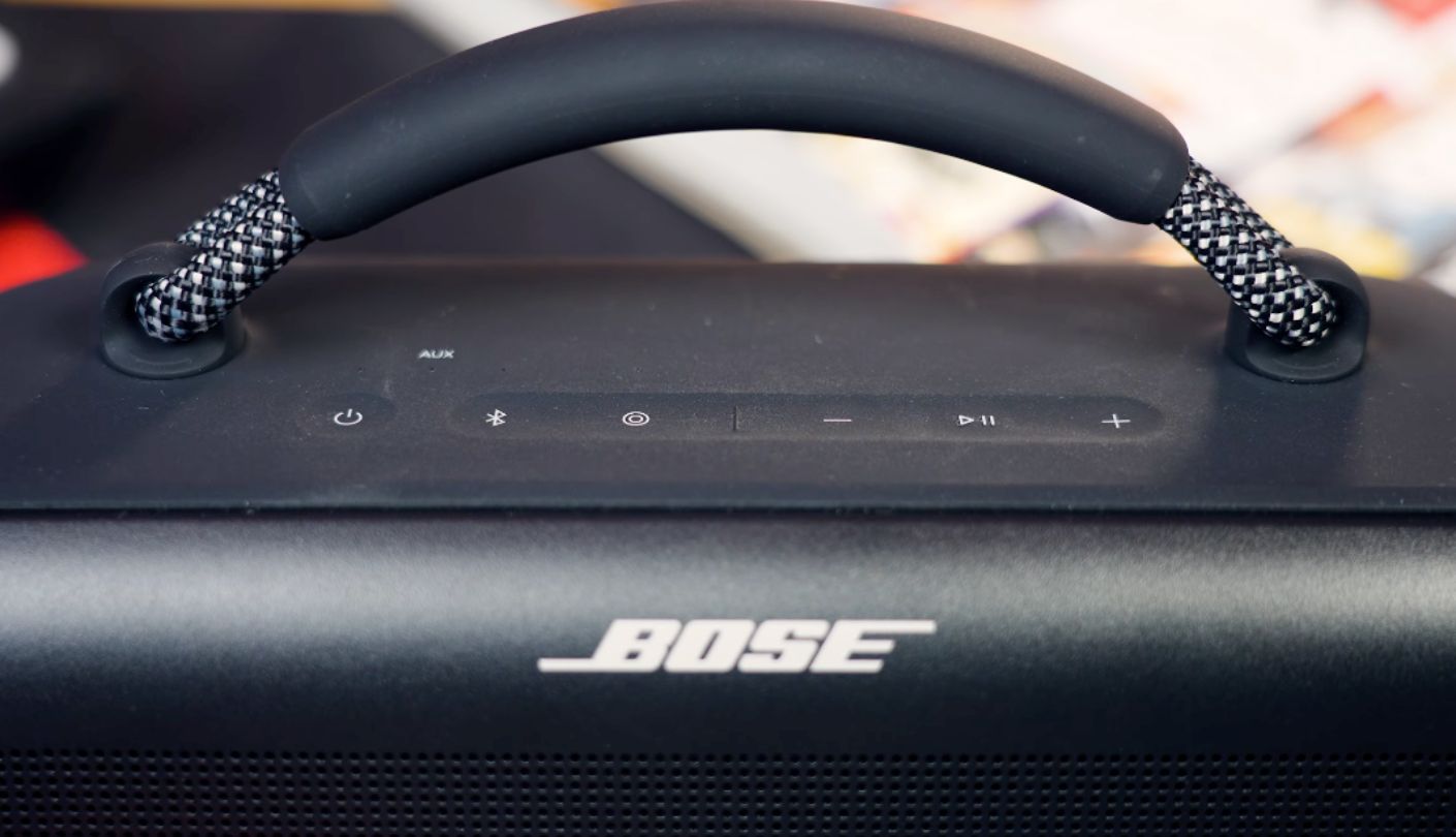 Bose SoundLink Max bluetooth speaker for backyard parties