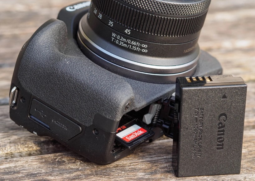 Canon EOS R50 camera for vlogging youtube