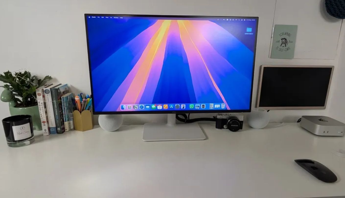 Dell 27 Plus 4K S2725QS monitor with built-in speakers