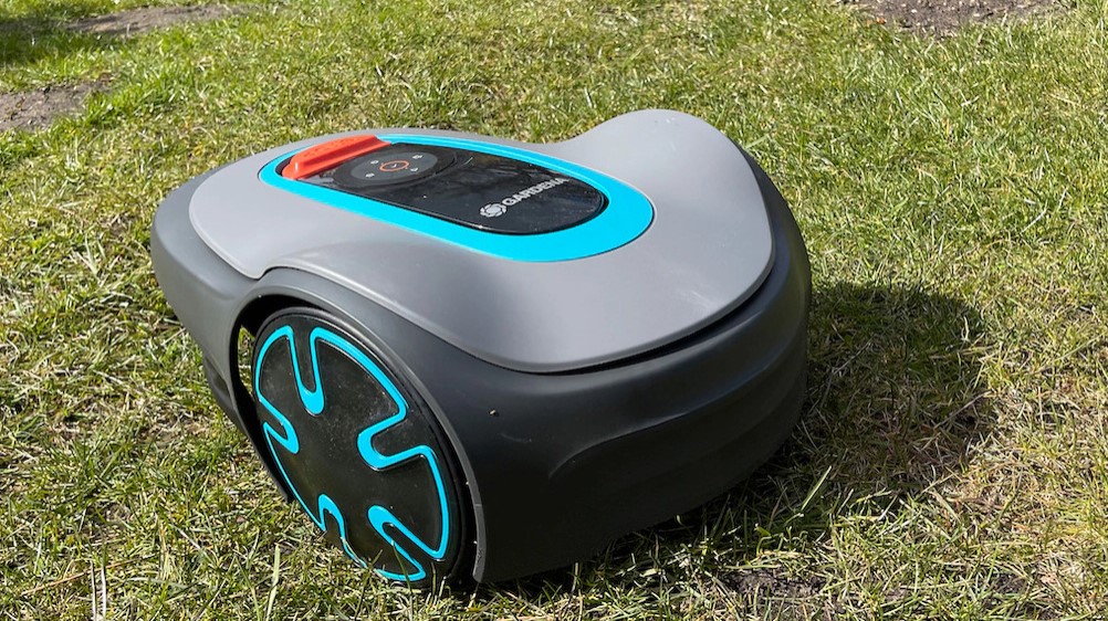GARDENA SILENO Minimo automated yard care robot