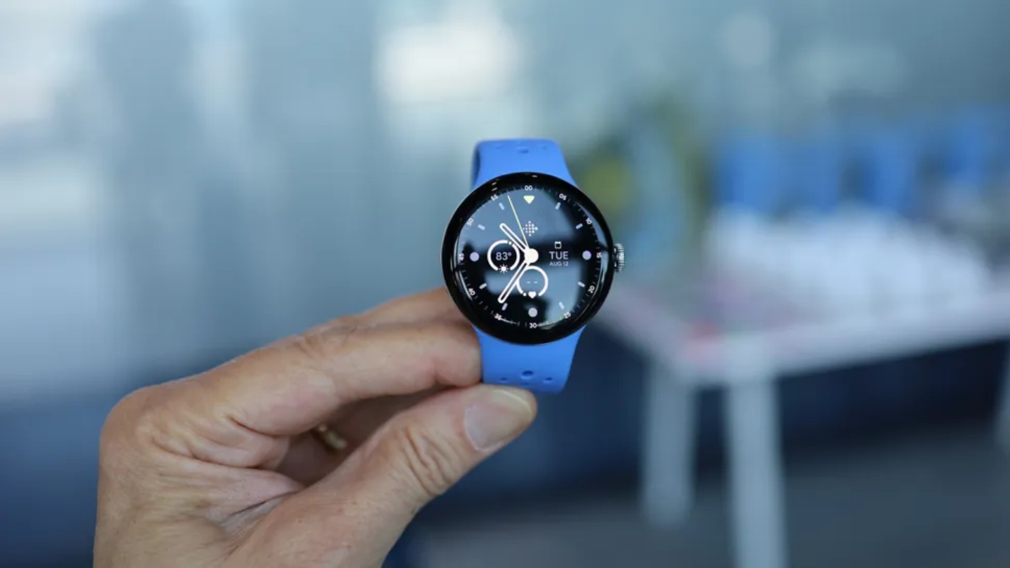 Montre intelligente Google Pixel Watch 4 qui fonctionne avec un téléphone Android