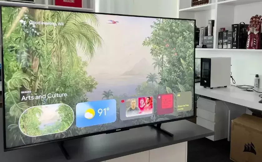 Hisense U8N mart TV for streaming