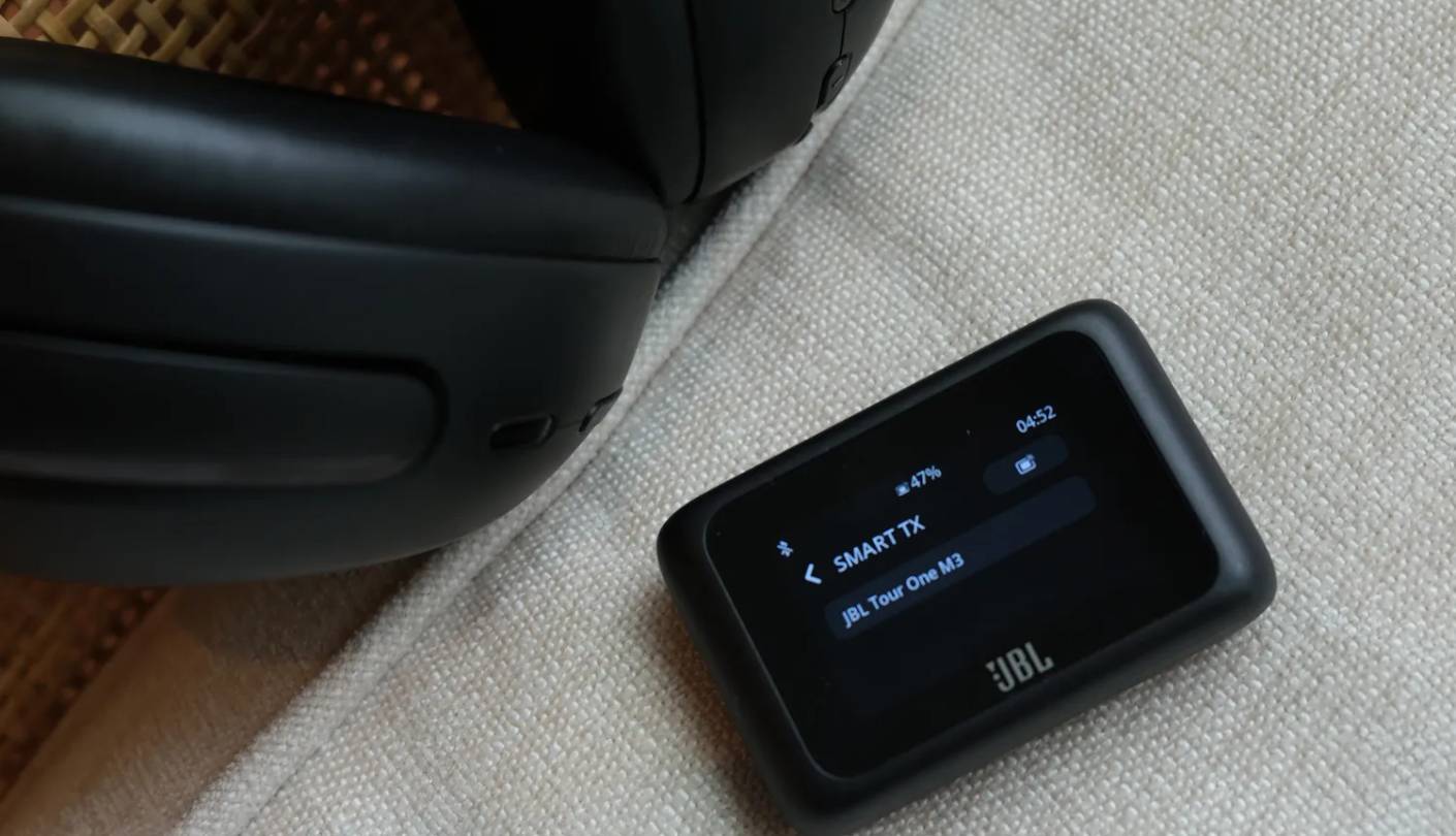 Casque antibruit JBL Tour One M3 Smart Tx pour le voyage