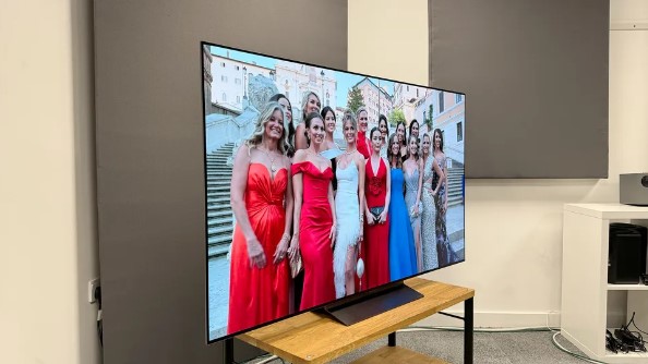 Téléviseur LG OLED evo C4 55 pouces pour le salon