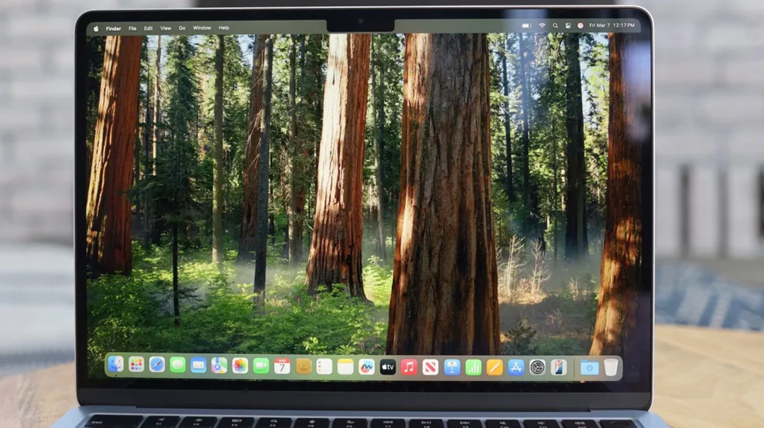 Slim7i vs MacBook Air M4 comparison