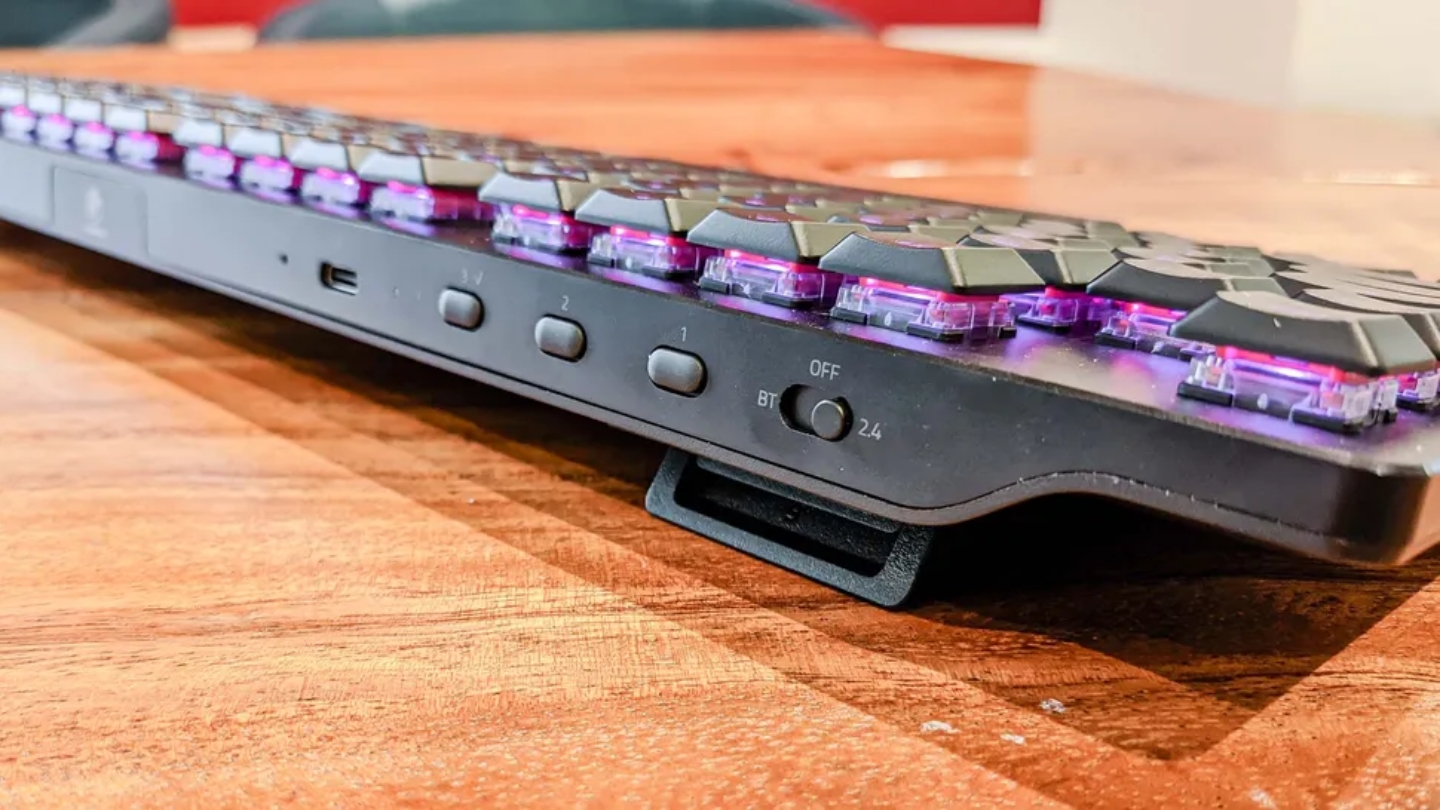 Razer DeathStalker V2 Pro wireless keyboard no input lag