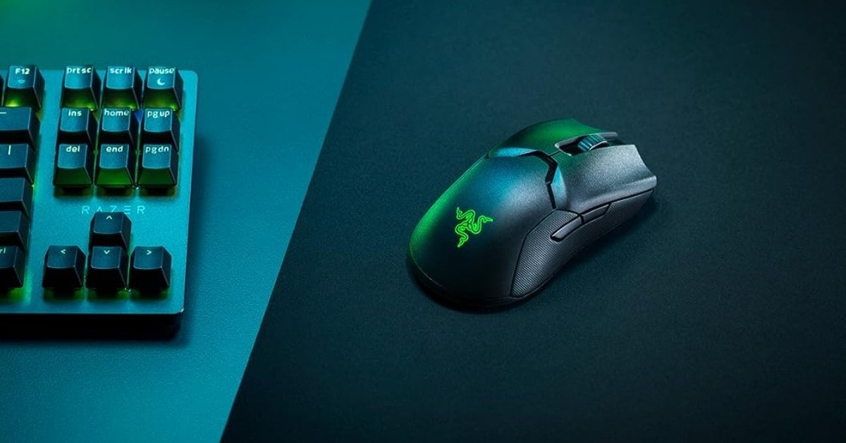 Razer Viper Ultimate Lightweight gaming mouse with side buttons