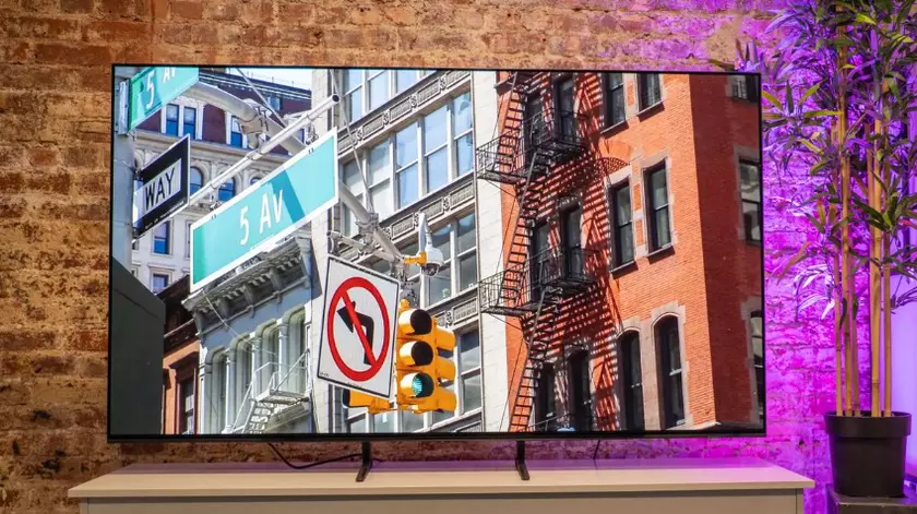 Samsung S90D OLED TV for Netflix movies