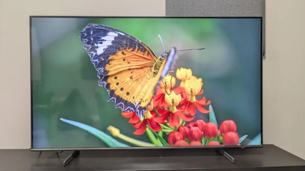 Téléviseur Samsung 43 pouces QLED série Q60D 4K pour petites pièces