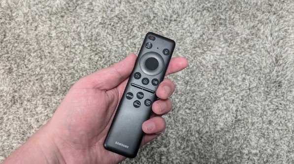 TV Samsung QLED 43 pouces série Q60D pour petits espaces