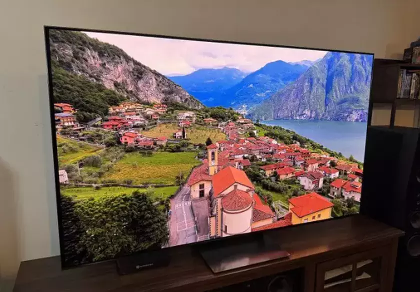Samsung OLED S90F TV for Netflix and streaming