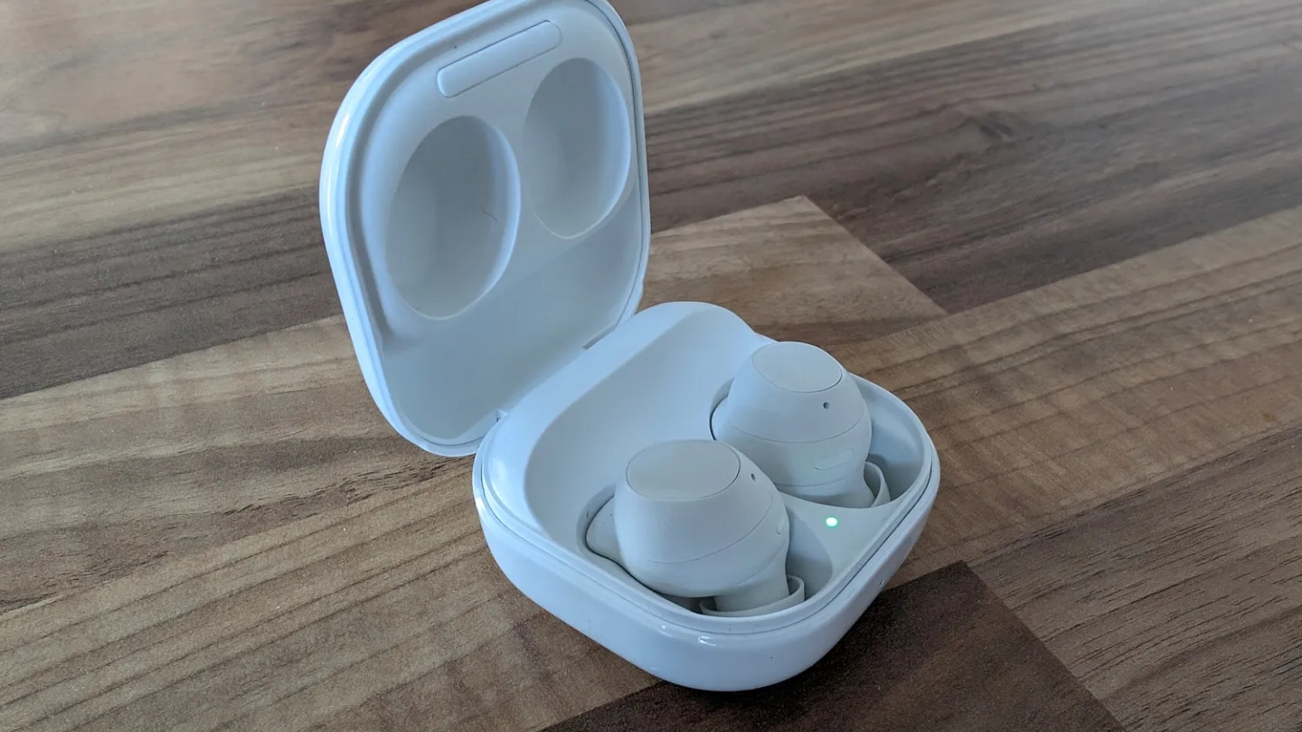 Samsung Galaxy Buds FE earbuds under 100 dollars