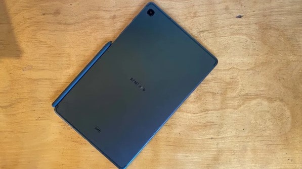Samsung Galaxy Tab S6 Lite tablet for reading manga