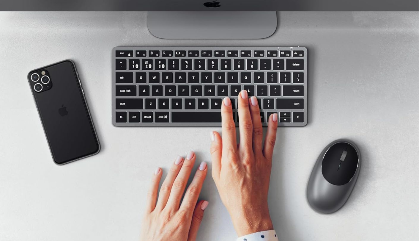 Satechi Slim X1 compact wireless keyboard
