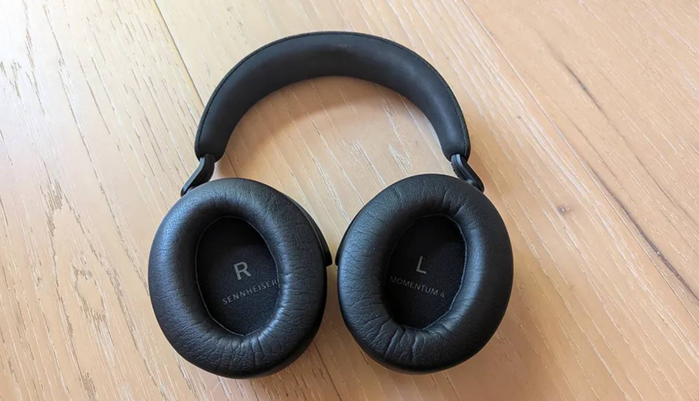 Sennheiser Momentum 4 Wireless wireless headphones for hard of hearing