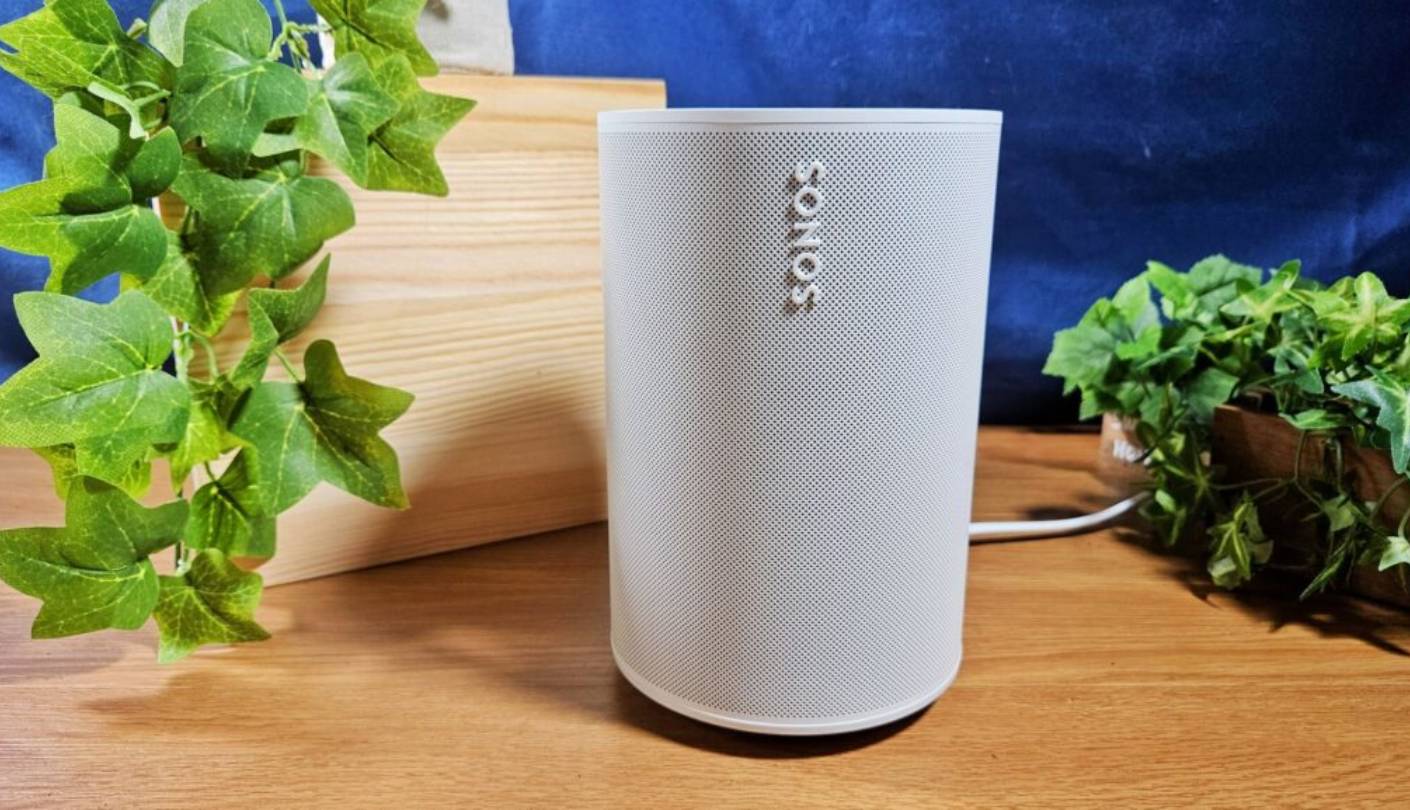 Sonos Era 100 smart speaker with voice assistant