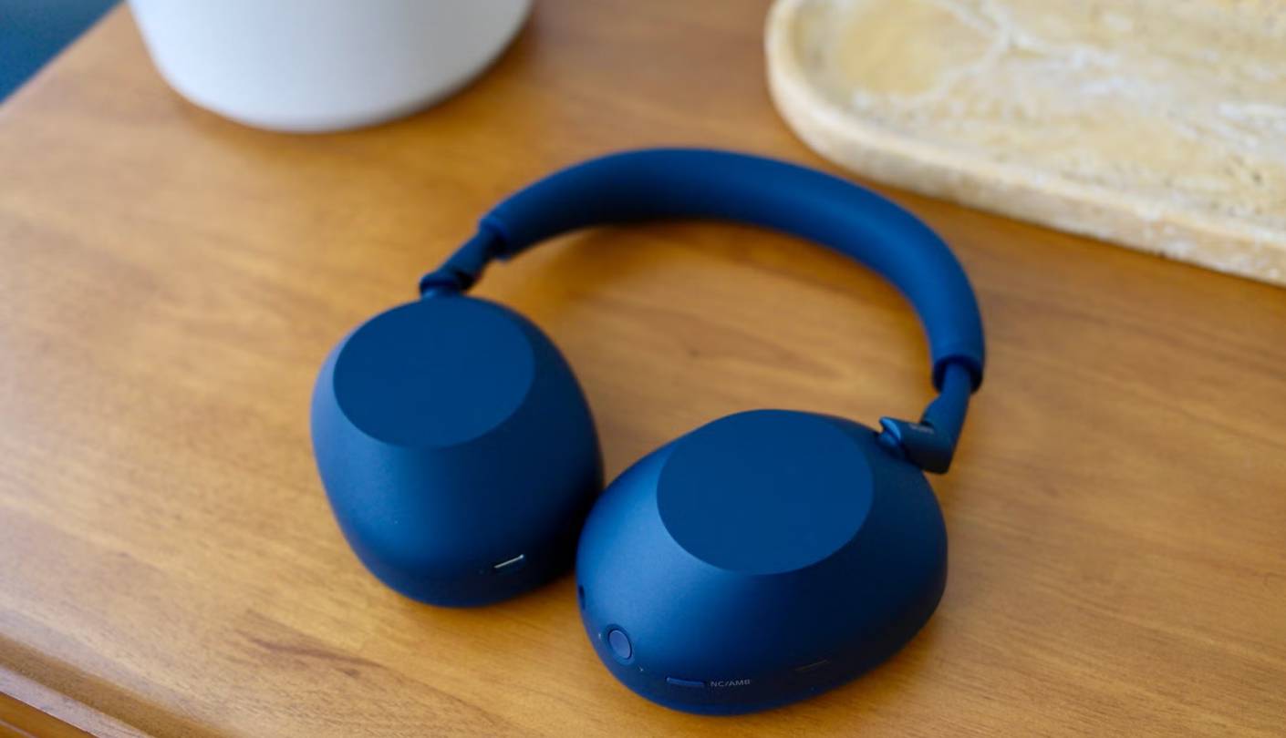 Casque antibruit Sony WH-1000XM6 pour le voyage