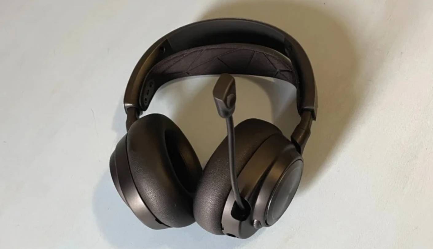 SteelSeries Arctis Nova Pro wireless gaming headset review