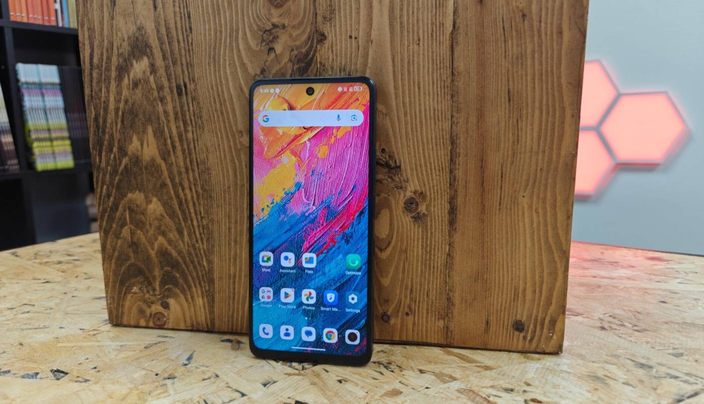 TCL 60 XE NXTPAPER 5G phone under 300 dollars