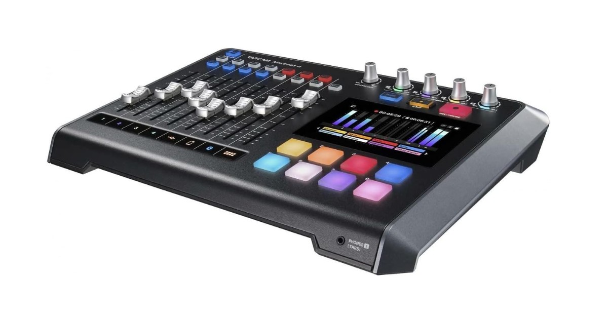 Tascam Mixcast 4 audio mixer for podcast