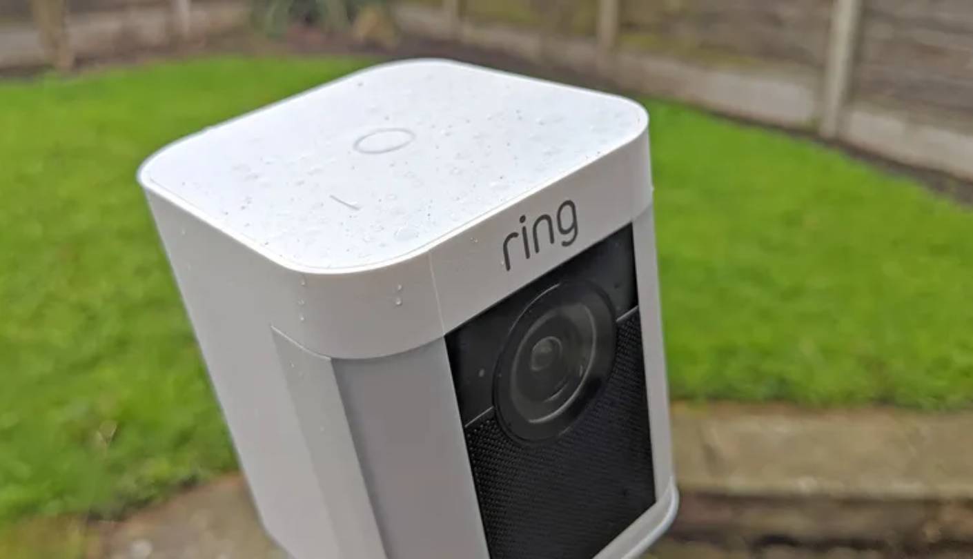 Ring Spotlight Cam Plus Battery outdoor security camera system