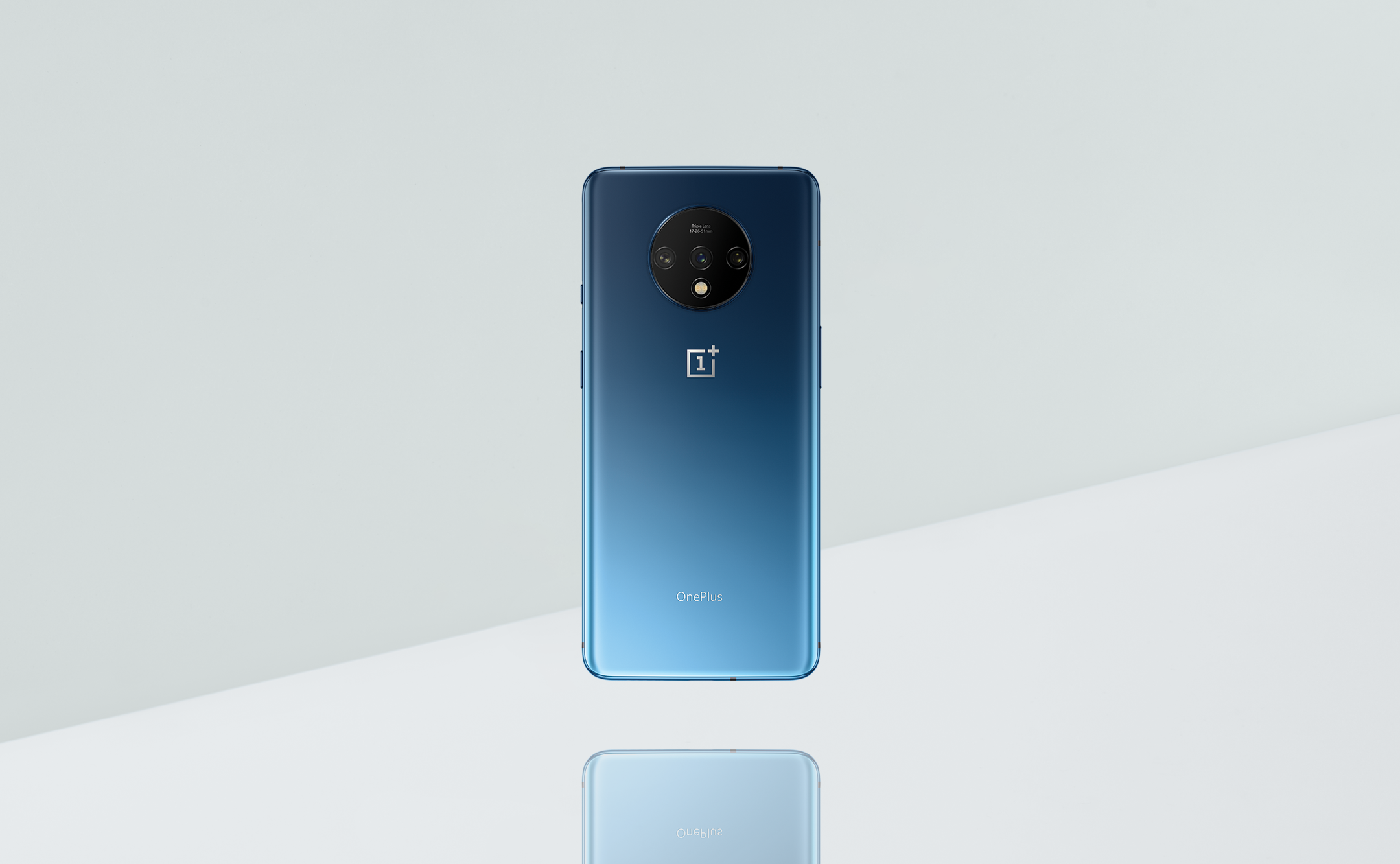 Голова OnePlus не дочекався презентації і показав новий OnePlus 7T