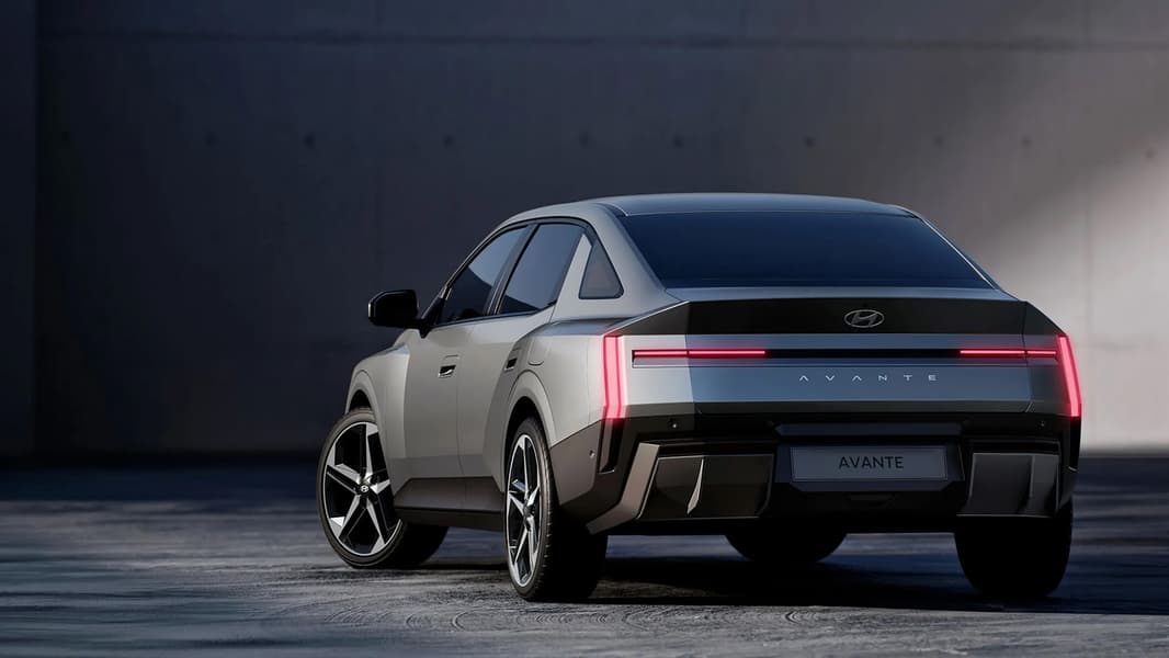Hyundai Elantra профиль