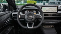 Інтер'єр оновленого Jeep Avenger