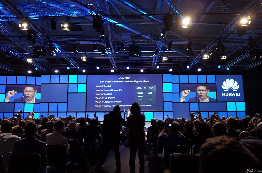 Huawei представила «умные» весы, панорамную IP-камеру, фотопринтер и стабилизатор для смартфонов