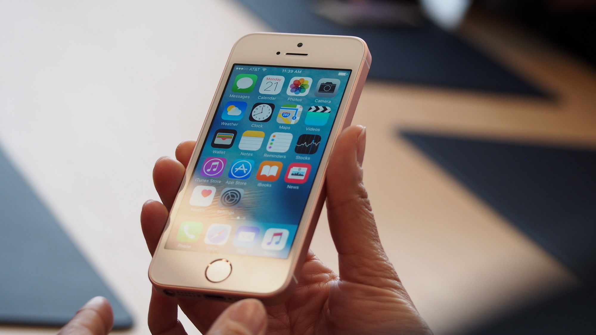 Нові зображення iPhone SE 2 з дизайном iPhone 8 та «начинкою» iPhone 11