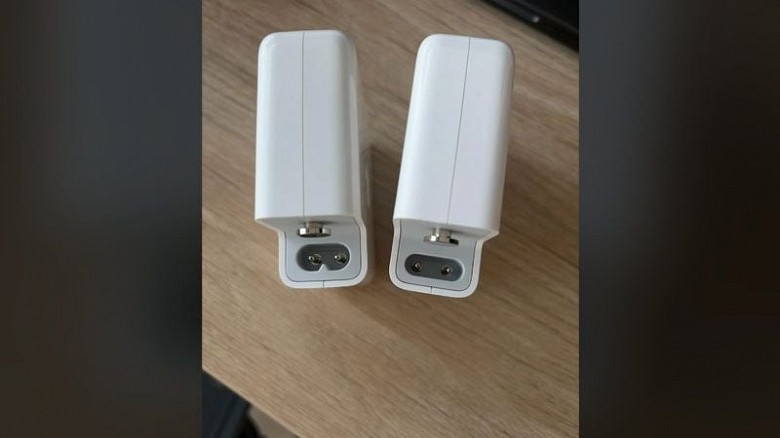 Сравнение старого и нового разъемов адаптера Apple