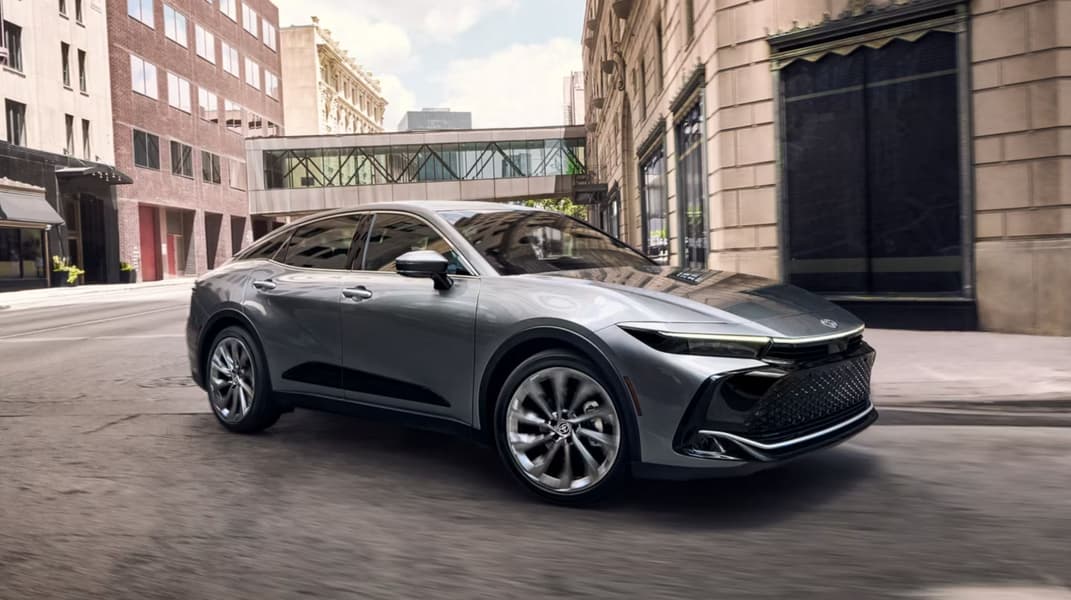 Toyota Crown Crossover оновлення
