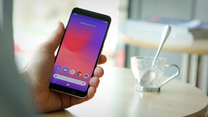 Инсайдер: Google может выпустить упрощённую версию смартфона Google Pixel 3 XL