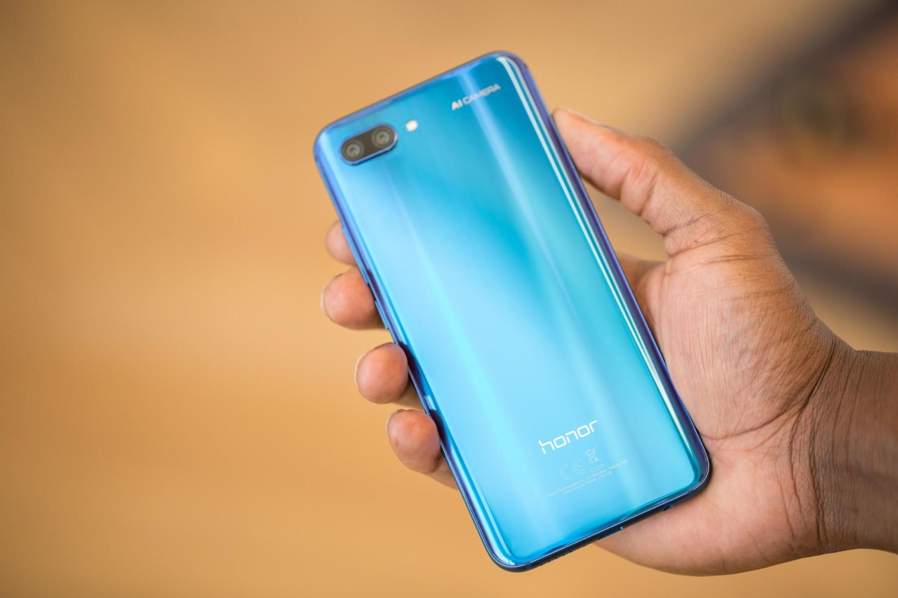 Honor 8X, Honor 10, Honor V10 та Huawei Nova 4 отримали бета-версію EMUI 10