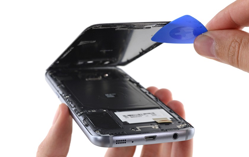 Специалисты iFixit препарировали флагман Samsung Galaxy S7