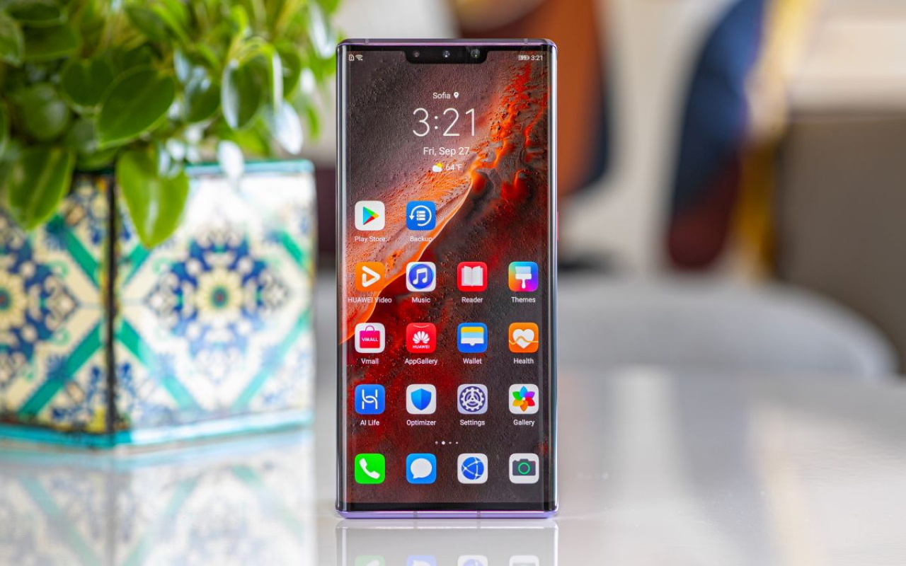 У мережі з'явилися перші зображення флагмана Huawei Mate 40 Pro (але це не точно)