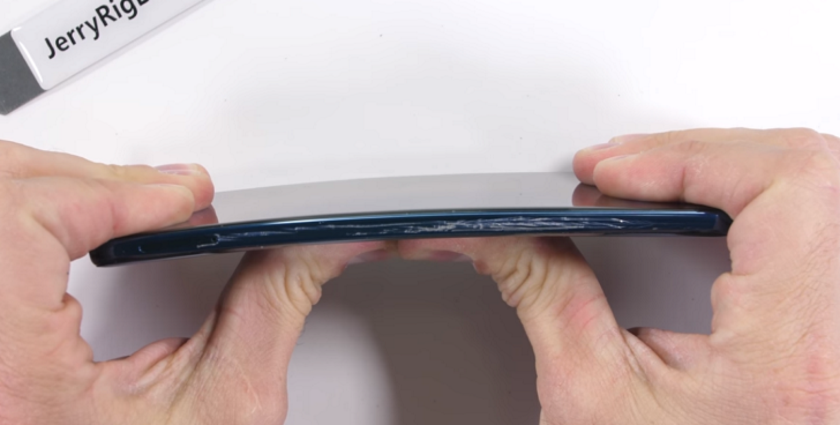 Huawei Mate 10 Pro протестировали на прочность