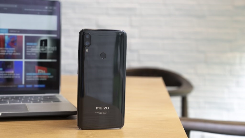 Meizu Note 9 на качественных снимках: «капелька» на экране и двойная основная камера
