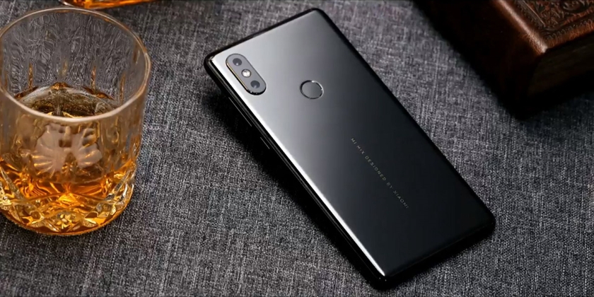 Новые шпионские фото Xiaomi Mi Mix 3: дизайн задней панели и два варианта расцветок