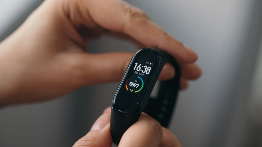 У свіжому оновленні для Xiaomi Mi Band 4 додали можливість встановлювати час роботи екрану