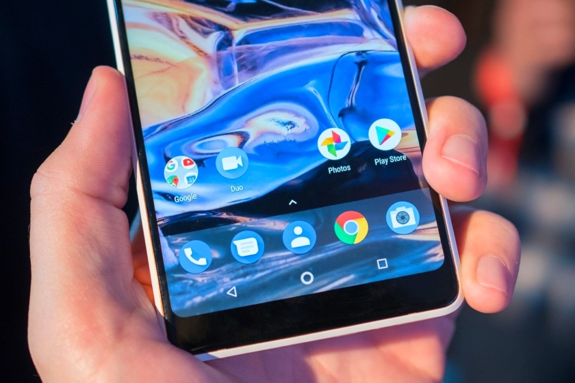 Nokia X7 снова показалась на «живых» фотографиях