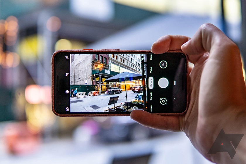 Google троллит Apple в рекламе Pixel 3a