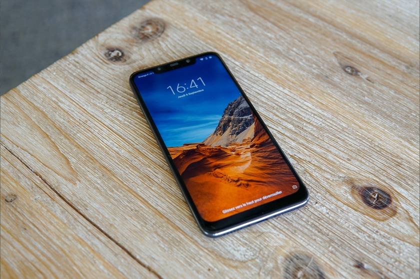 Xiaomi пообещала обновить смартфон Pocophone F1 до ОС Android Q